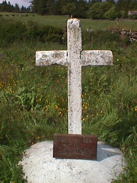 The Cross at the famine grave in Knocknagoun